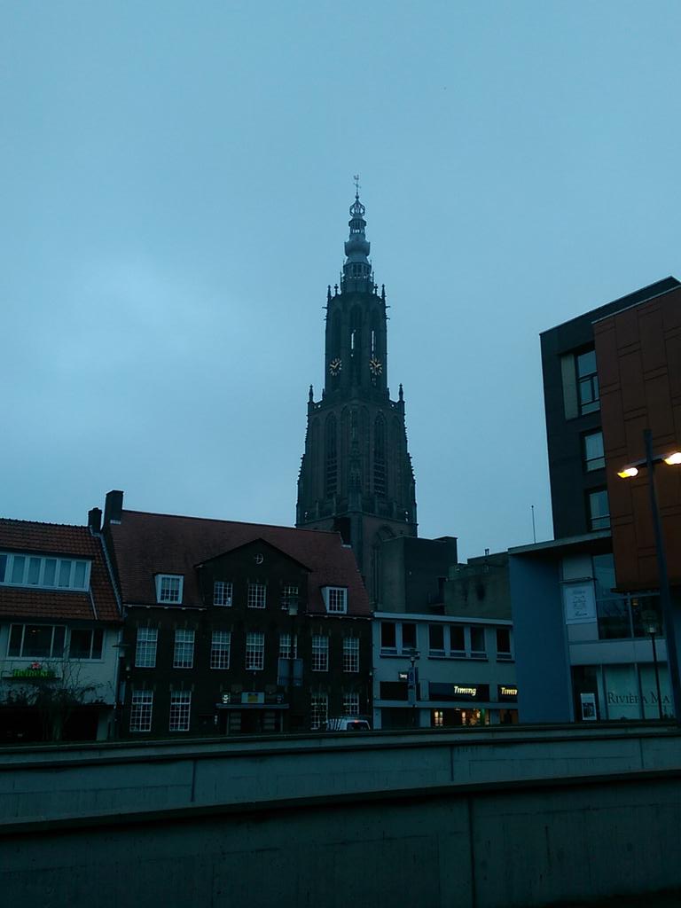 Zo lang heb ik toch niet geslapen? #olv toren. #amersfoort