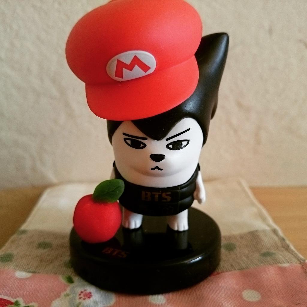 halzo4's tweet photo. 我が家にソクジンニムがやってきた💕
#BTS #JIN #HIPMONSTER https://t.co/52swkbHMA7