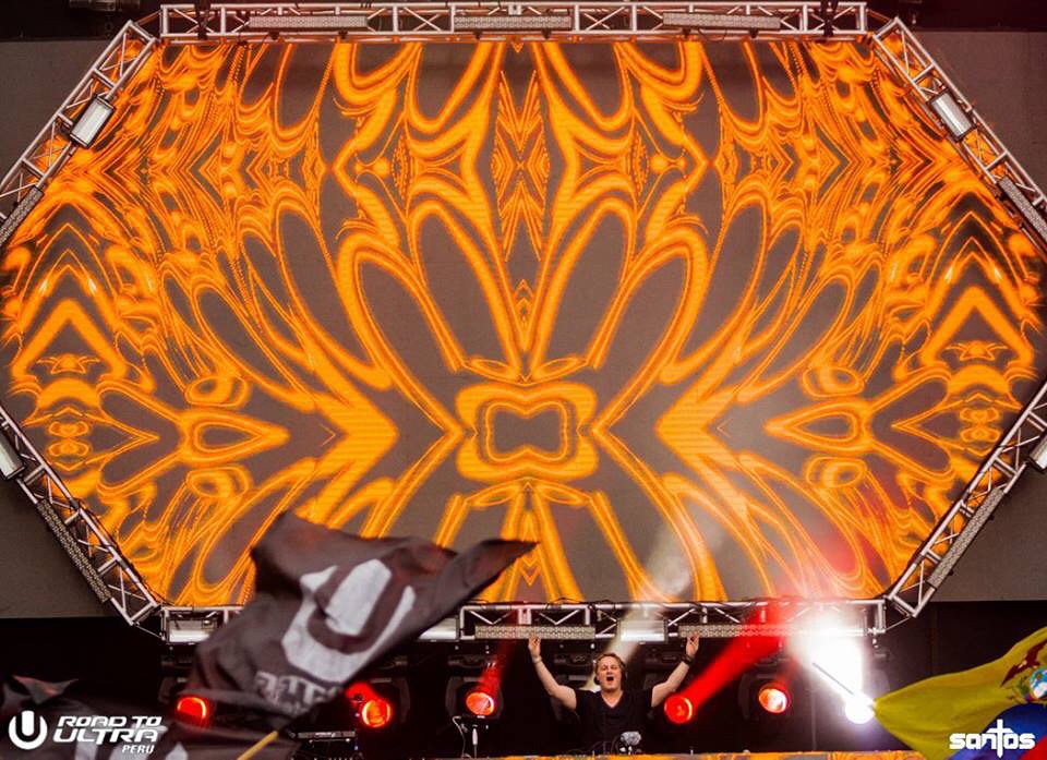 picschmitz's tweet photo. Hands up @Ultra_Peru! #ultraperu #ultraperu2015 #umf #umf2015 #roadtoultra #roadtoultraperu #rtuperu #rtuperu2015 https://t.co/JRwDYR2QMg
