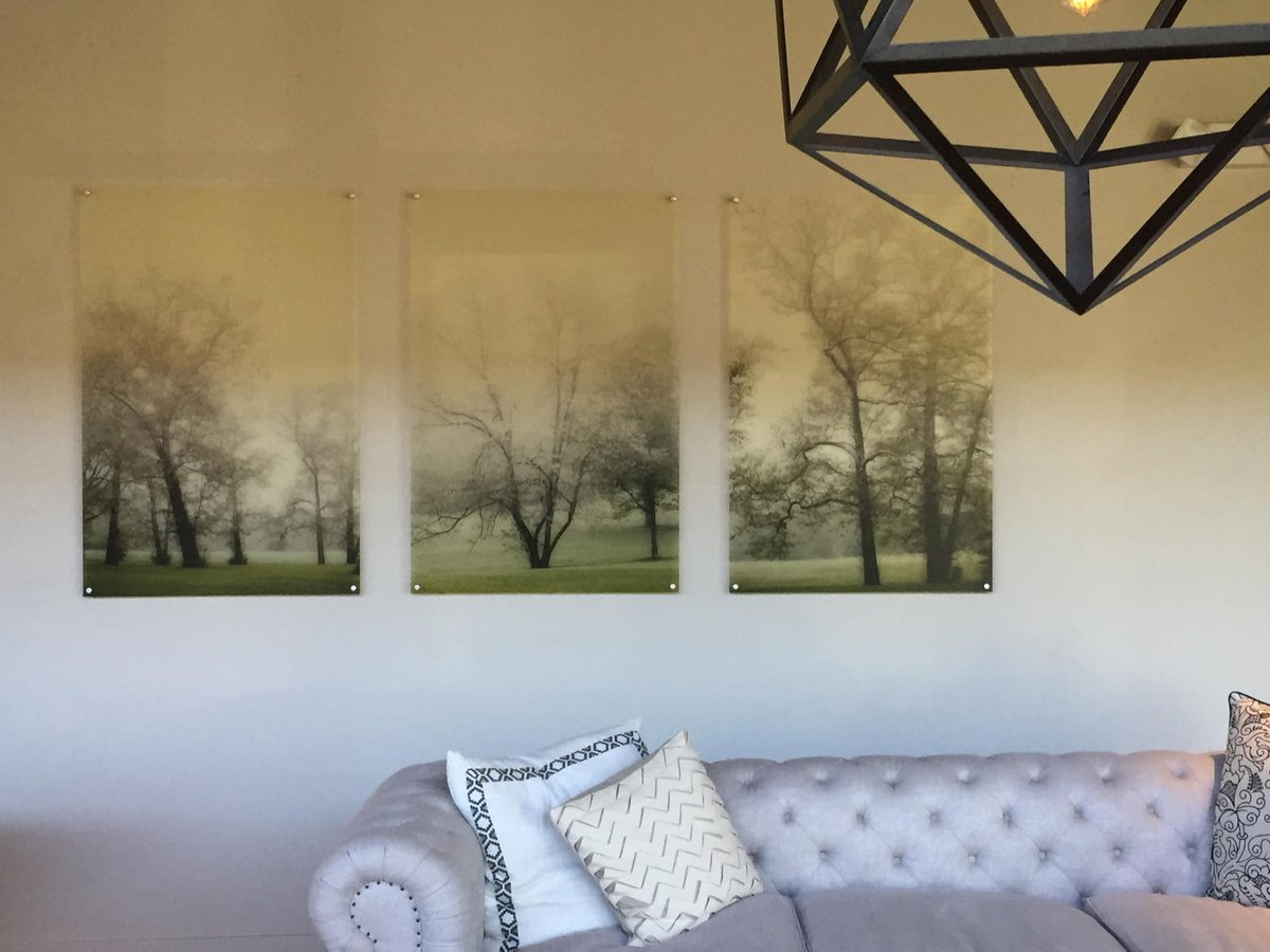 jdagmi's tweet photo. Pretty pairing...@itinerantstudio and @UniversalFurn. #hpmkt #parlore #interiordesign https://t.co/ELFiooFlMz