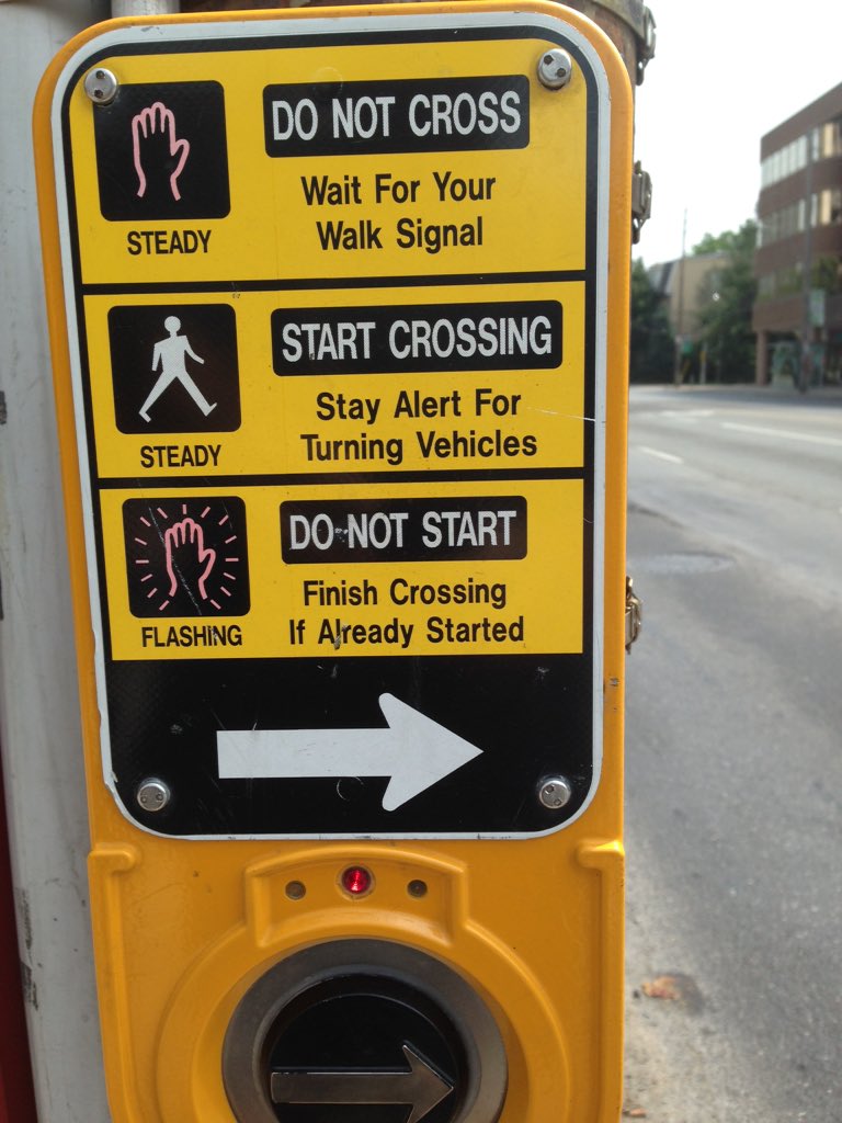 OpenHouseBoy's tweet photo. @TPSOperations @680NEWS @MayorJohnToryTO you have the countdown clocks fixed s/b when Peds walk not when they can't https://t.co/9XFYU3GbpG