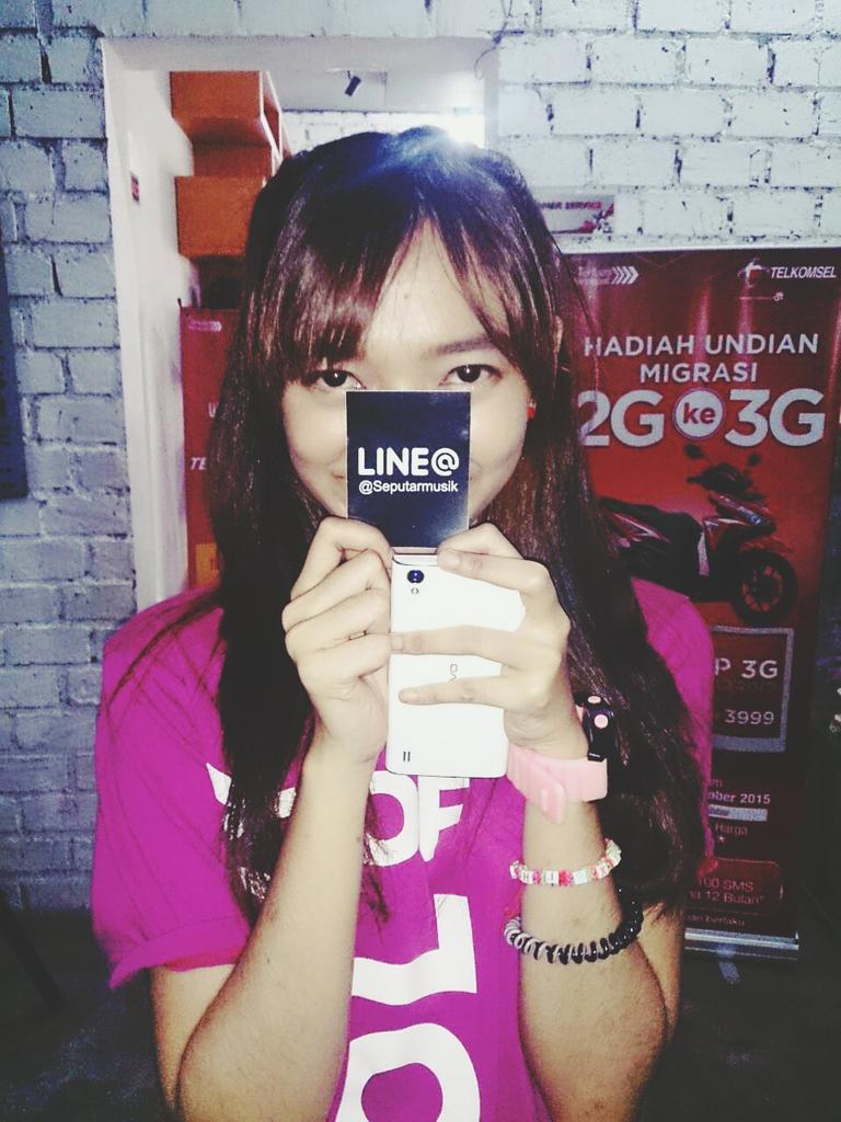 Moshi2 morning 😘
Punya LINE? Add ya <a href="/seputarmusik/">SeputarMusik</a> 
Instagram : seputar_musik 
<a href="/AkiSEBLING/">Akisebling</a> <a href="/BonjourProject/">IG : BONJOUR.PROJECT</a> @DulurBDG