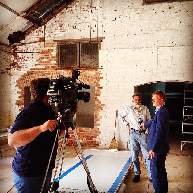 CoolamonCheese's tweet image. The #Bigcheese talking #coolamoncheese with Jarrod from #winnewsriverina - tune in to WIN … ift.tt/1GxYzld