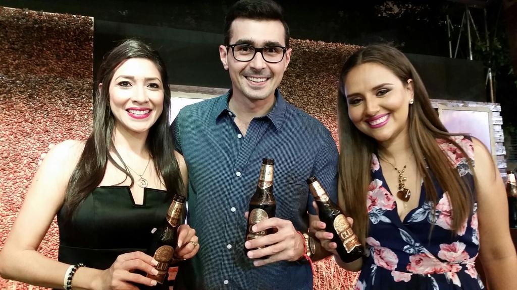 aguschmer's tweet photo. Felicitaciones a @cervecerian por su nueva cerveza #ClubPremiumCacao en el #WineAndBeerFest https://t.co/OwnYjKmvrH
