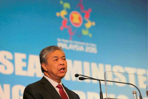 bharianmy's tweet photo. ASEAN perlu pendirian tegas isu dadah - TPM
Selanjutnya di https://t.co/rbphzbIAXg https://t.co/AjZsLBzj0n