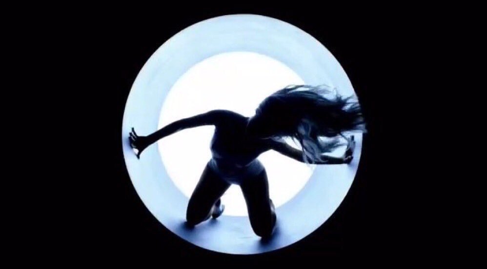 serenasmithxo's tweet photo. @ArianaGrande ME RN #24HoursUntilFocus https://t.co/6aE1cJO13S