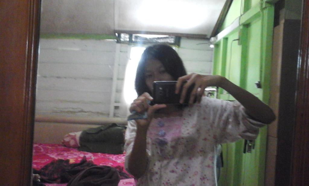 MelodyAntika's tweet photo. Bete nah,,bsk br trn sekolah asyik😊😀

#no coment😉 https://t.co/iz9AUb115u