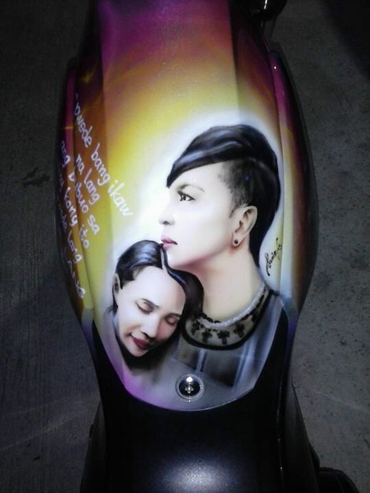 Goobeerwood's tweet photo. How cool is this?VICERYLLE painted on a motorcycle by KarlSinaco.Tas yung"SayoNalangAko"ni Kurbs💙
#ShowtimeHuweBEST https://t.co/p1Pyy7SA6s