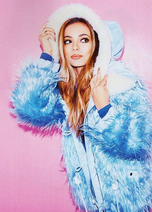 thebestofjerrie's tweet photo. jade for the wonderland photoshoot https://t.co/NNhiOTWAaK