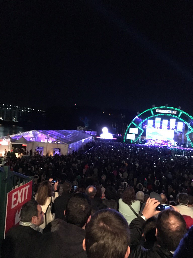 denisegrills's tweet photo. Doesn't get better than this! Elton John live @denisegrills @OracleJDEdwards with 19k's of of our #OpenWorld2015 https://t.co/FnQmoGMbZE