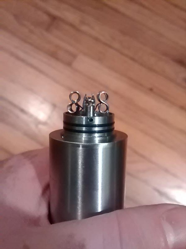 badassjuice's tweet photo. #vapeporn #coilporn #vapefam #vapelife #latenightbuilds https://t.co/EjxRdub8gi