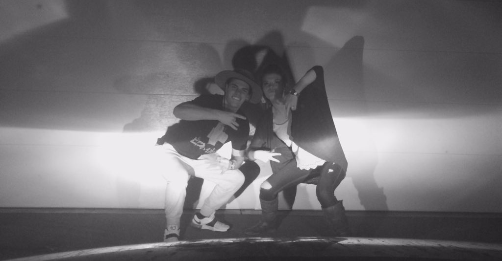 LyDa22_AlYsSa_'s tweet photo. I miss @GReins &amp; all the laughs that came w us so very much. Still sending much love from America 😭💞🇺🇸 https://t.co/8K79MciOrE