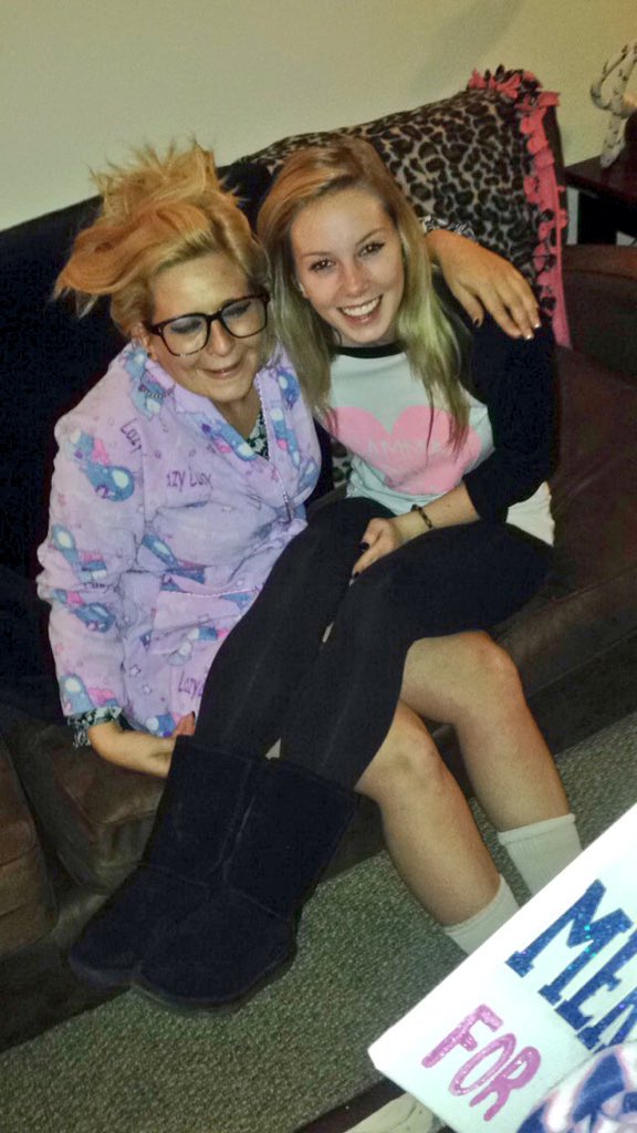 loveemadeleine's tweet photo. grandmother and grandchild bonding😂 #bestkiddoever https://t.co/lMJYdAs3jE