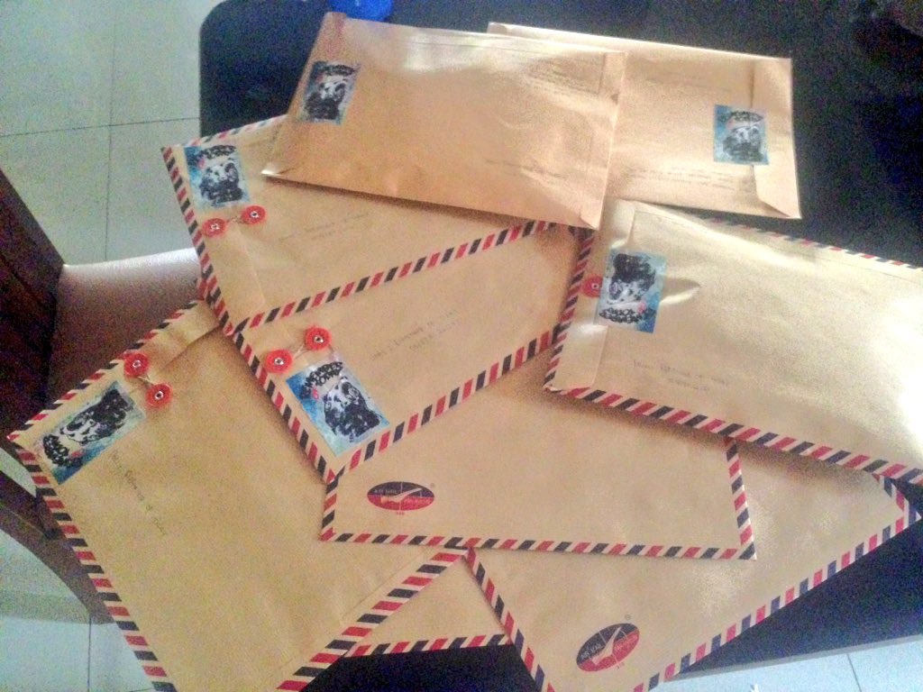 Yeah!!!! Hari ini kita siap kirim paketan #idcardROT buat temen2 yg udah tramsfer👻👏🏻