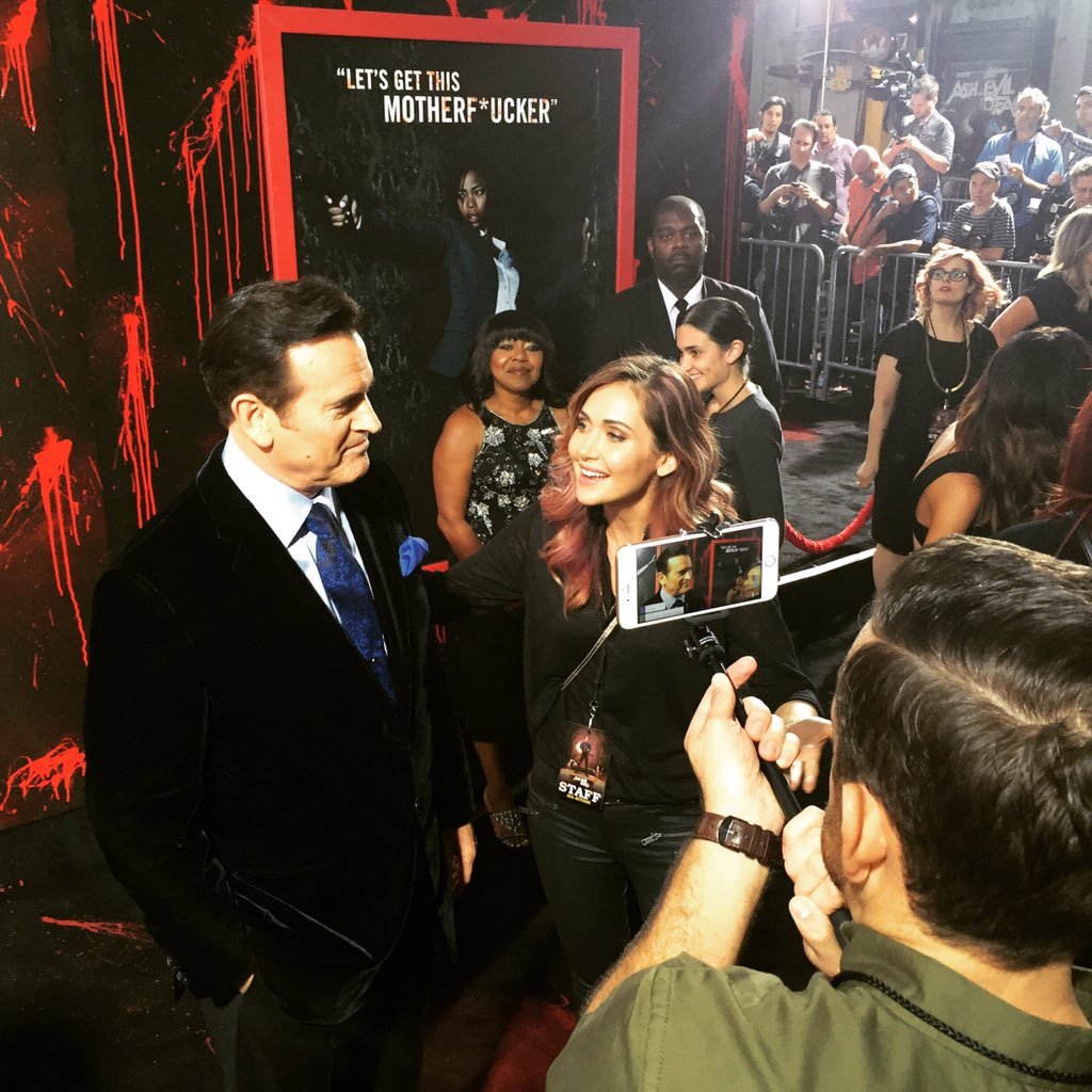 ABG_Marketplace's tweet photo. nerdist : RT JessicaChobot: Thank you everyone for joining us on the red carpet for #Ashvs… https://t.co/HkqryhC896 https://t.co/F1OJmWzjm2