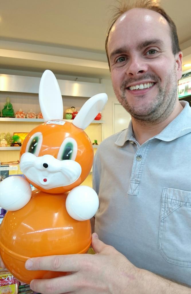 MarkAProcter's tweet photo. Happy Orange Thursday from Vietnam! @onepointcto @njessop #orangethursday #onepointglobal https://t.co/LOwHOKuVyY