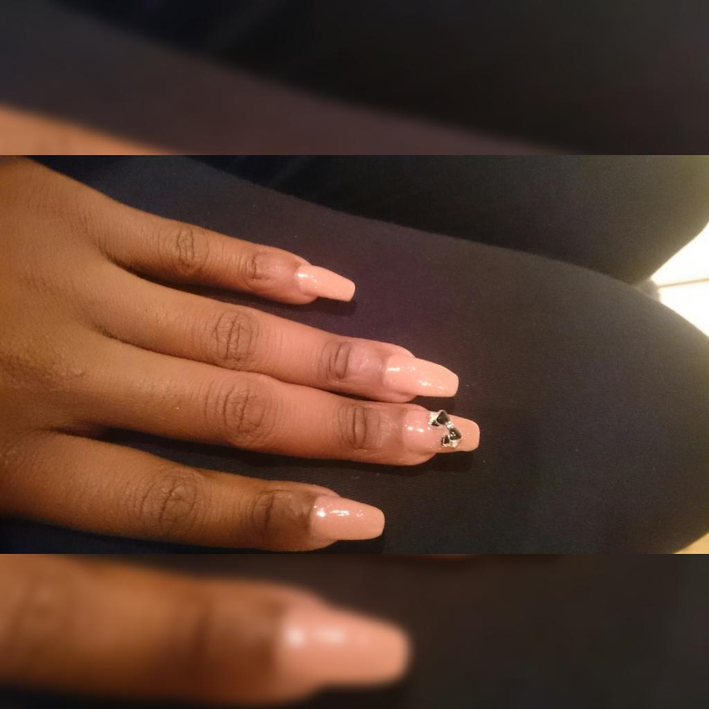 Chick_Yomxhosa's tweet photo. #Nailgame #fleeknails https://t.co/OA8p0QeZR5