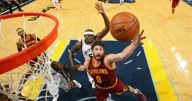 Basket_Infos's tweet photo. Cleveland réagit en collant 30 pts aux Grizzlies - https://t.co/anVB5NcLOQ https://t.co/seGQuiUheS