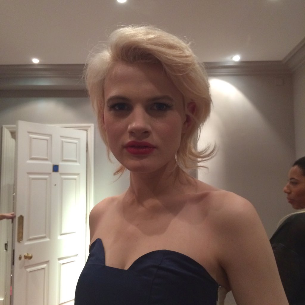 My Makeup for Chloe Jasmine for the Esimbi charity fashion show with designer Tina Lobondi #xfactor #fashion #esimbi