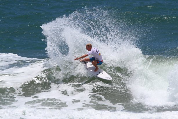 KahunaSA's tweet photo. Saffas #mfeb #lightfoot #devries in action at Mahalo Surf Eco Fest in Brazil. Watch live https://t.co/Zz6o1I5zoX https://t.co/Fht2nsNRVJ
