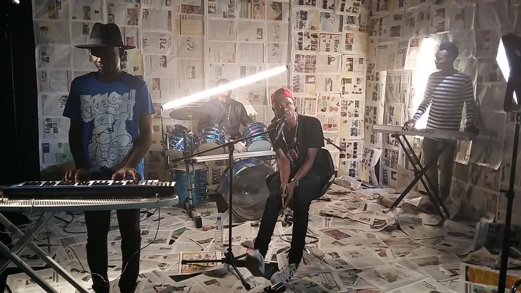 ndaniTV's tweet image. #TBT #BTS Setting up for @lilkeshofficial &apos;s performance on #NdaniSessions #Lyrically #Music #Africa