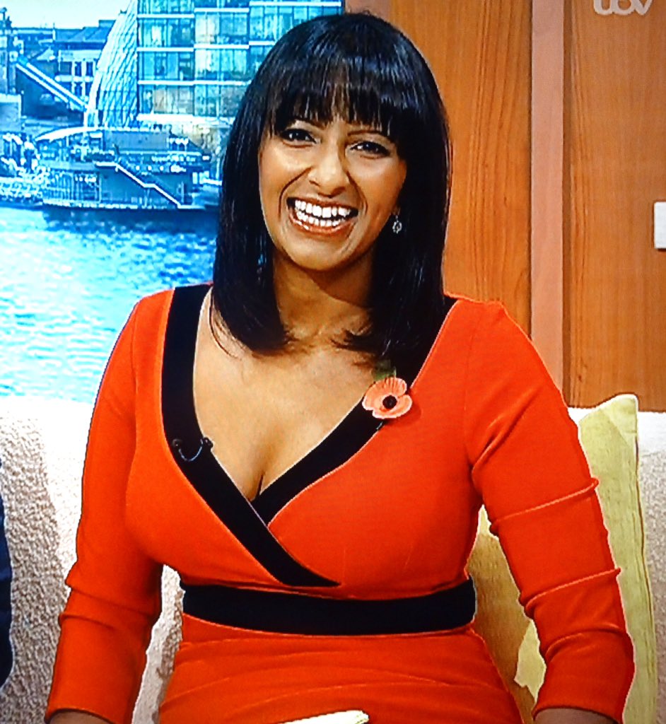 Ranvir Singh Clevage Hd