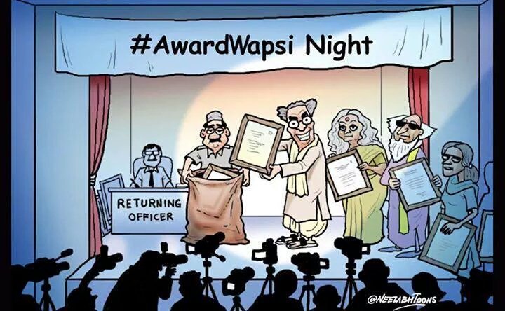 #AwardWapsi Night में <a href="/ArvindKejriwal/">Arvind Kejriwal</a> सर भी अपनेCMकी कुर्सी मोदी सरकार को लौटाकर हम  दिल्लीवासी पे एक एहसान कर जाते😢