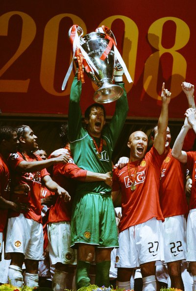  Happy Birthday Edwin Van Der Sar.                                            . 