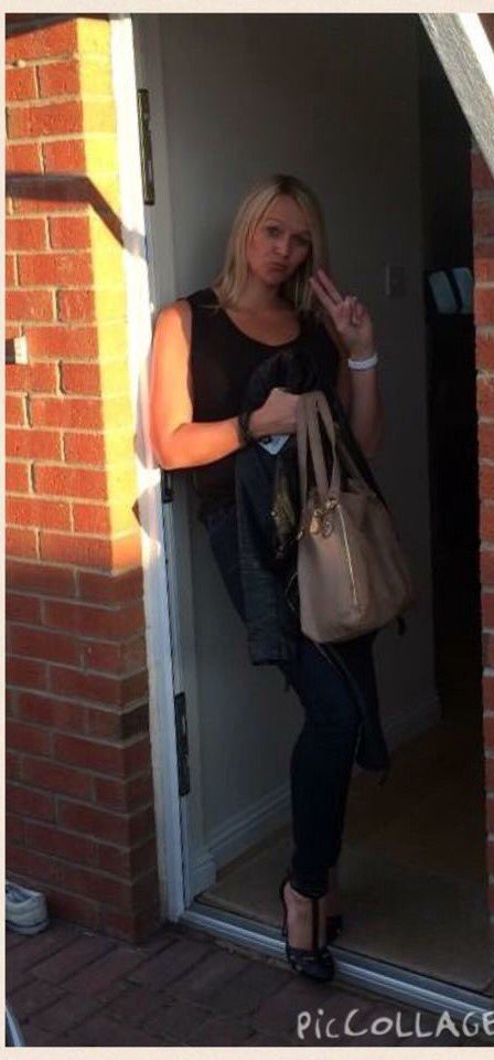 Happy 40th birthday to my gorgeous lil mama   