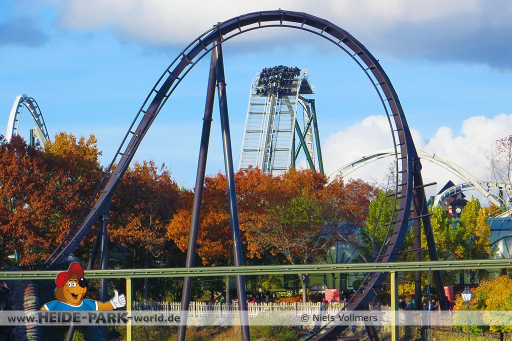 HeideParkWorld's tweet photo. Bilder von unserem Besuch der #Halloweeks im @HeideParkResort letztes Wochenenende: https://t.co/yb3D41tVuX https://t.co/lnlvGyA2OL