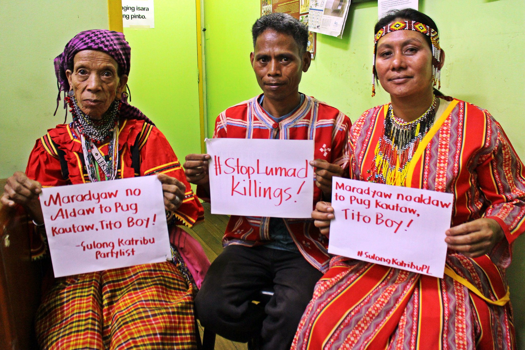 Lumad leaders with Bai Bibyaon Ligkayan Bigkay greets Tito Boy Abunda a happy birthday! :-) 