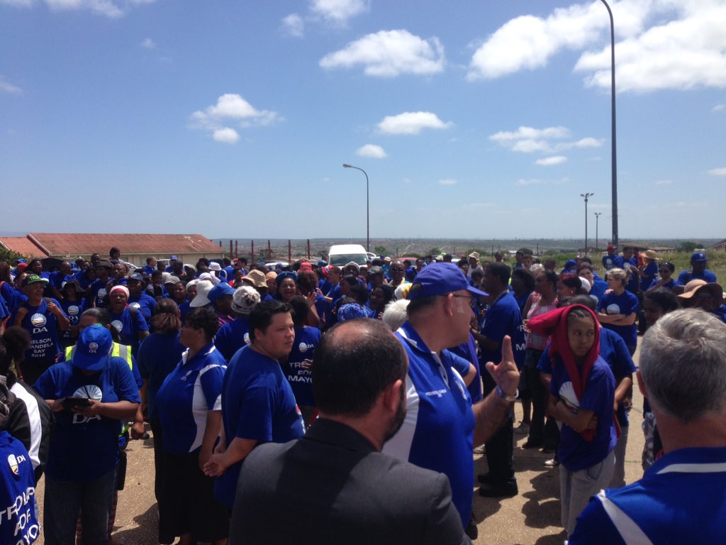 #GangsMustFall the community gathers. <a href="/Our_DA/">Democratic Alliance</a> is marching for a safe city.