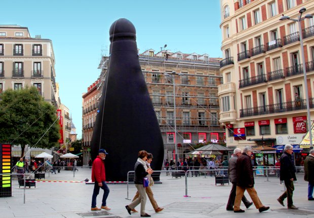 cincosentidos_'s tweet photo. Hoy una de Street Marketing "KH-7 + Street Marketing + Forma Fálica = #madridsecalienta"
https://t.co/QP7O0n33Ak https://t.co/bPnbolZb9R