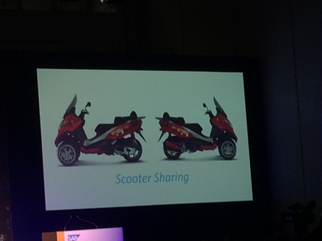 clarenette's tweet photo. Scooter sharing con @PiaggioOfficial raccontato a #sapforum #discoversimple https://t.co/F2aqgp0NTy