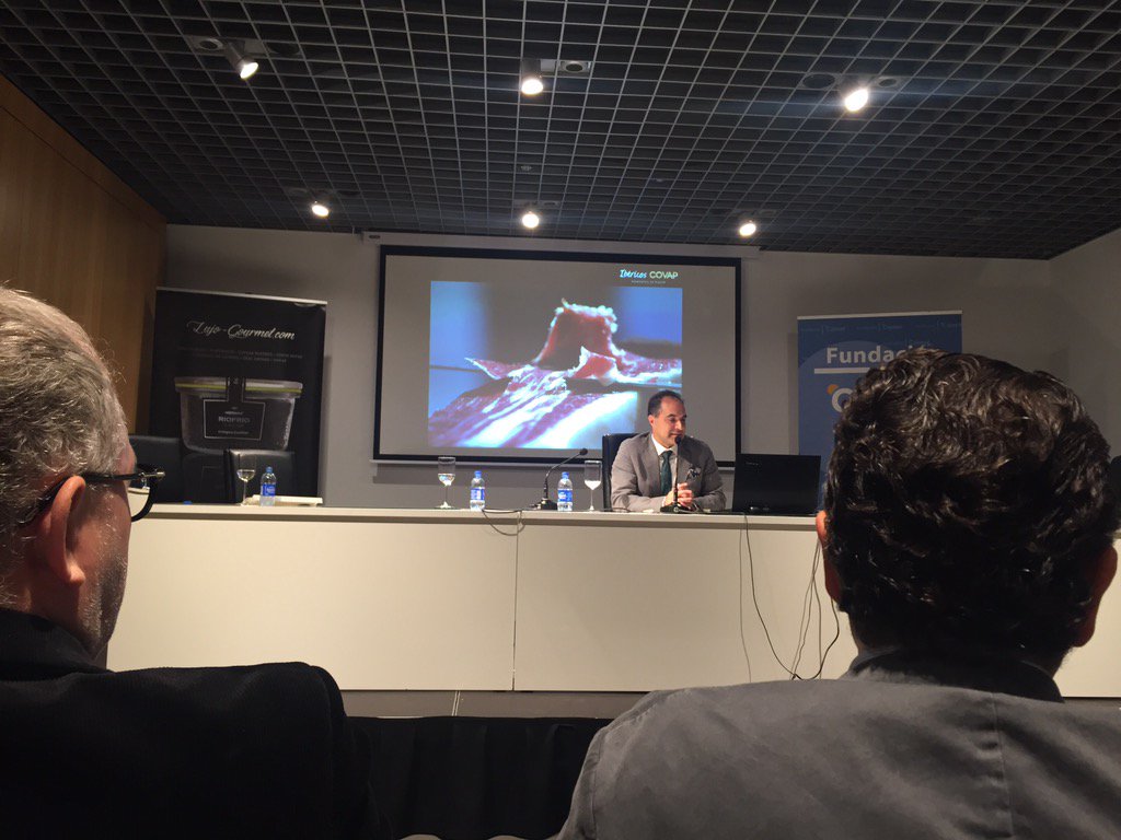 AulaAlimentaria's tweet photo. Grandes frases en @lujogourmet . El tiempo lo único que cura es el jamón. https://t.co/ZIQWsdRTa2