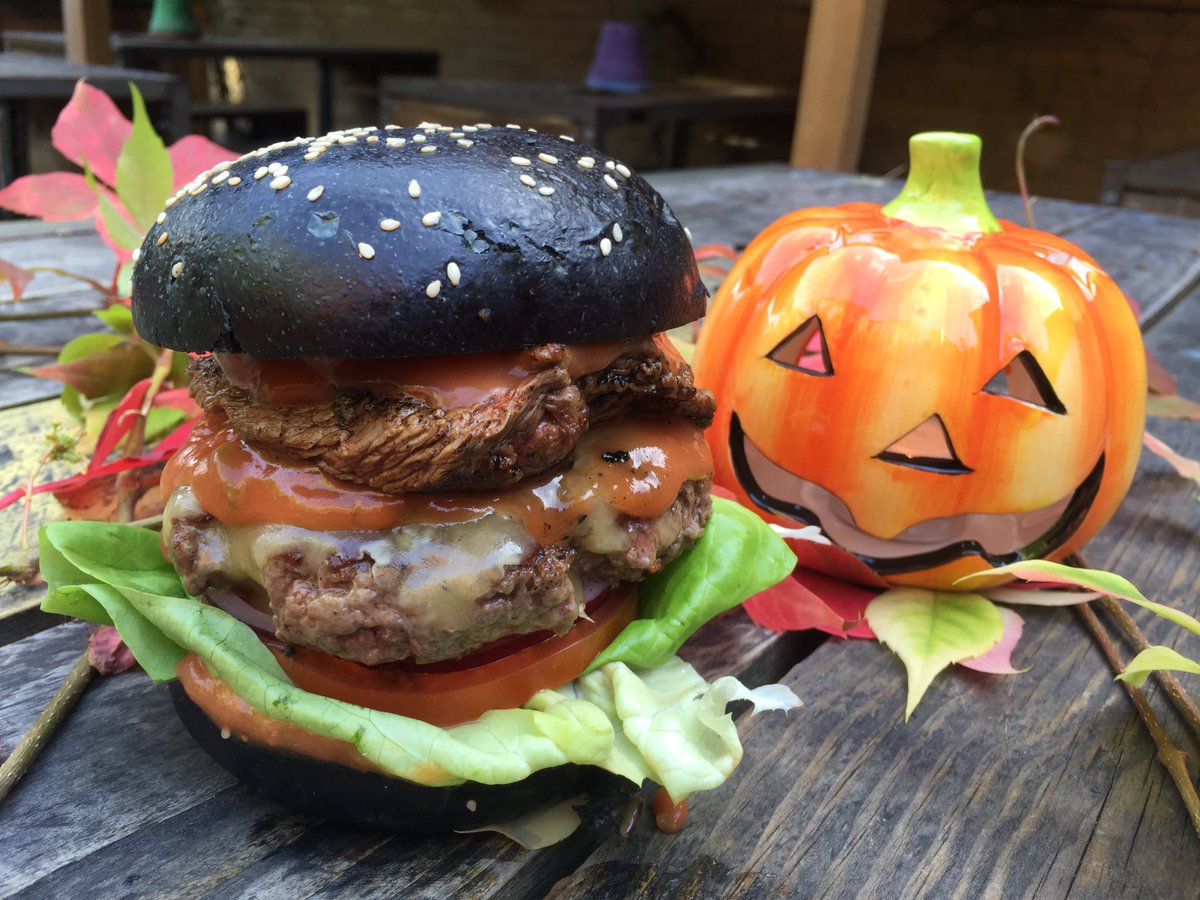 _ONCEUP0NATIME_'s tweet photo. Scarily hungry for @SayYeahBurger treats for Saturdays #dayofthedead Party @StrongroomBar 
Tickets nearly #soldout https://t.co/Ni0DHG82ph