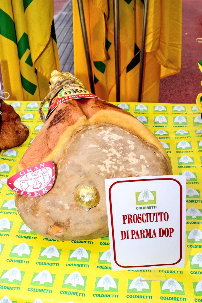 coldiretti's tweet photo. #Expo2015, al #PadColdiretti la prima esposizione salumi italiani tipici regionali a denominazione di origine https://t.co/0G9SvdBZqS