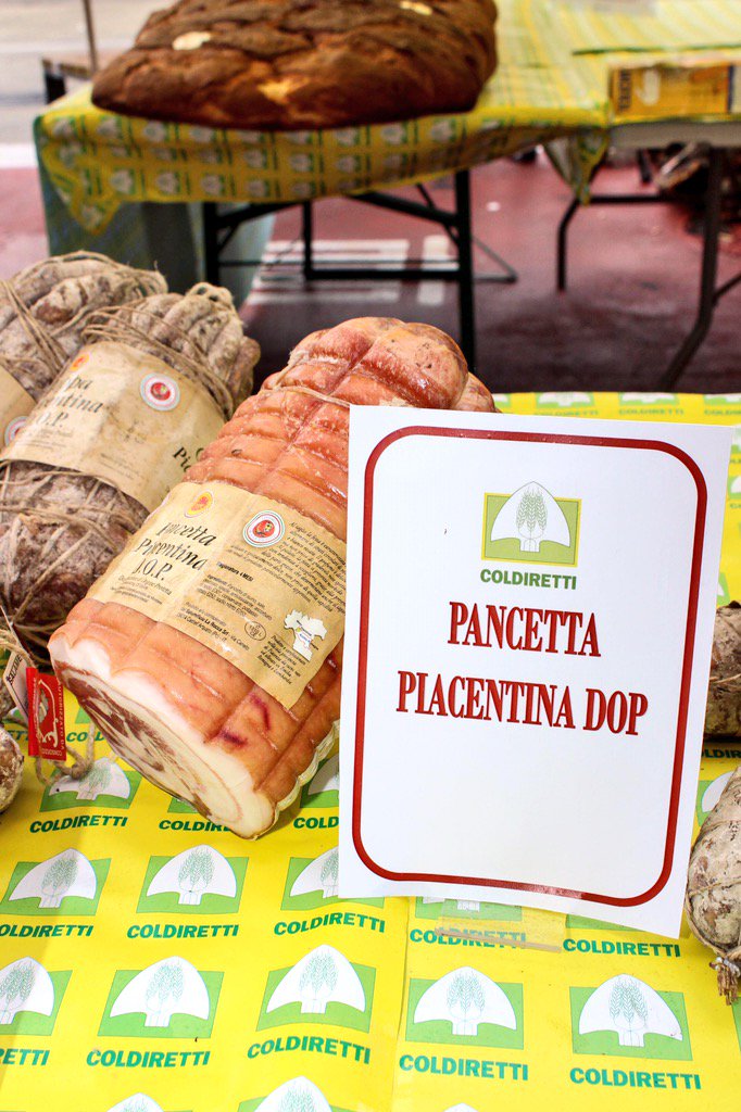 coldiretti's tweet photo. #Expo2015, al #PadColdiretti la prima esposizione salumi italiani tipici regionali a denominazione di origine https://t.co/0G9SvdBZqS