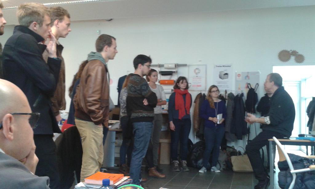 FacLabucp's tweet photo. #openfaclab on commence fort avec une visite d'étudiants en architecture (ENSAV) https://t.co/KaTOvCLFuM