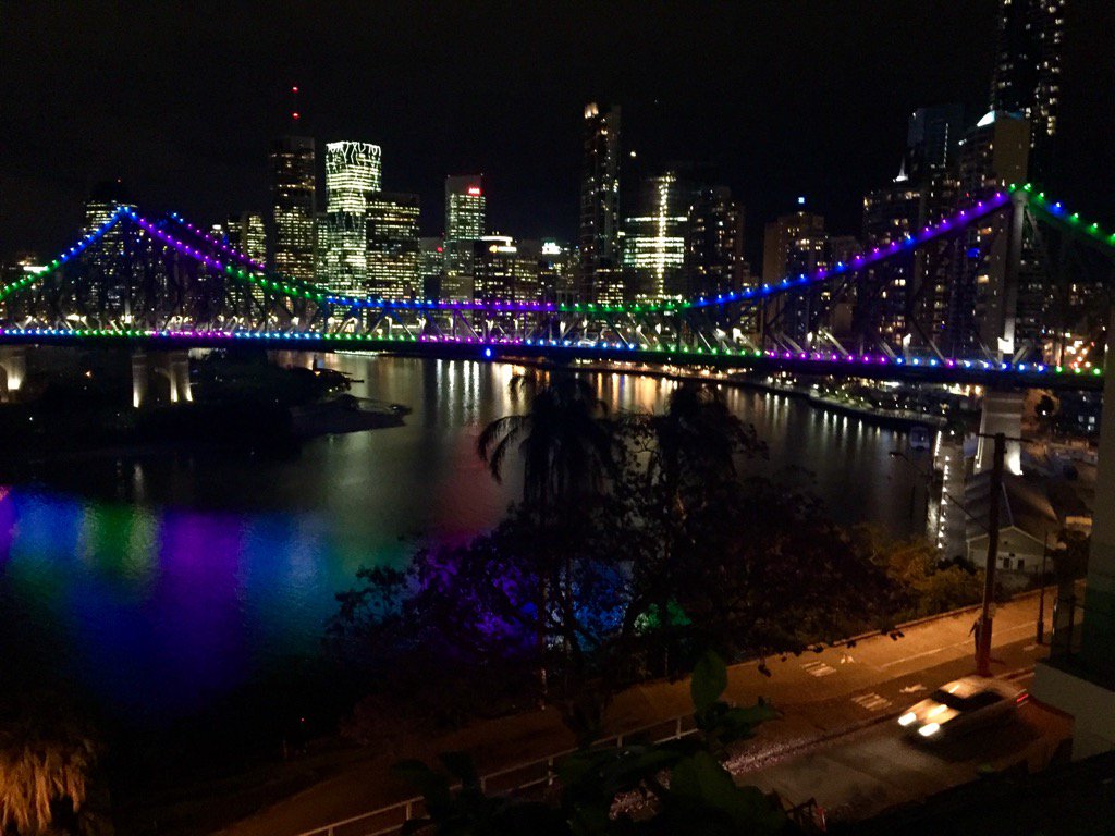 bridgelights's tweet photo. #StoryBridgeLights turn Purple,Aqua &amp; Green for #QueenslandCollegeofTeachers #WorldTeachersDay #Brisbane #Australia https://t.co/AXKDIcYk5M