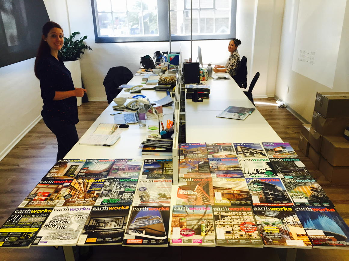 lieslh's tweet photo. Working on 2 issues of @earthworksmag &amp; creating marketing for @GBCSA convention #multitaskingqueens #5yearsofcovers https://t.co/Twcllrn7Lt