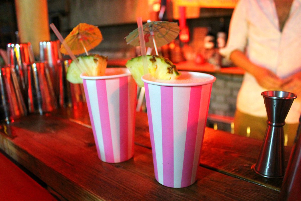 Took some #Dinerama snaps for #TakeOverTimeOut - here's the set of 30: flic.kr/s/aHskobahuf #StreetFeastLDN #food