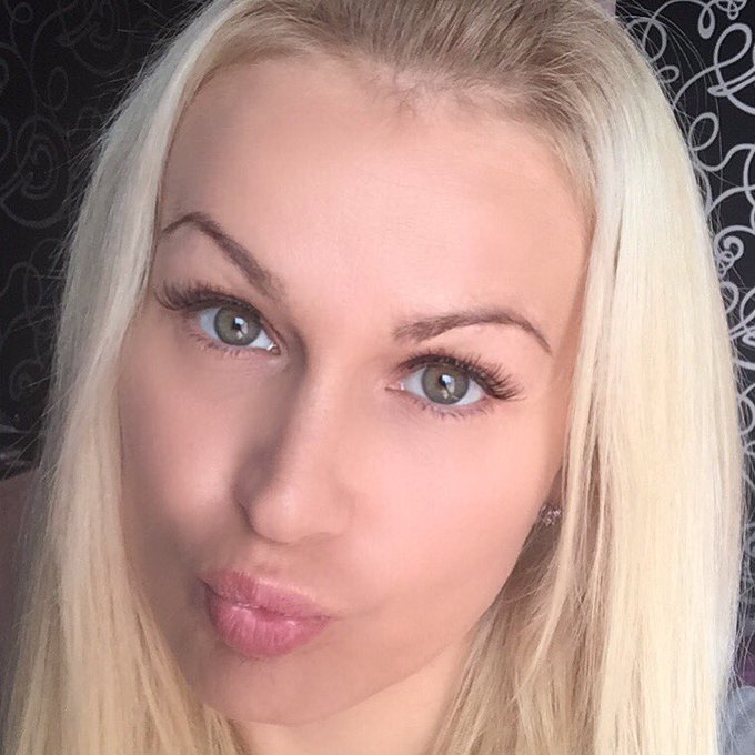 Kisses!!!! https://t.co/XEwMHSwKMT<a href="/tag/allwaysontheroad"class="tags"><span>#allwaysontheroad</span></a>