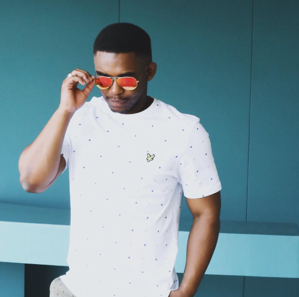 LyleAndScott_SA's tweet photo. Clothes give the world a glimpse of who you are &amp; @TheThreadedMan knows this all too well. #LyleandScottman https://t.co/Vr7gWEFTOX