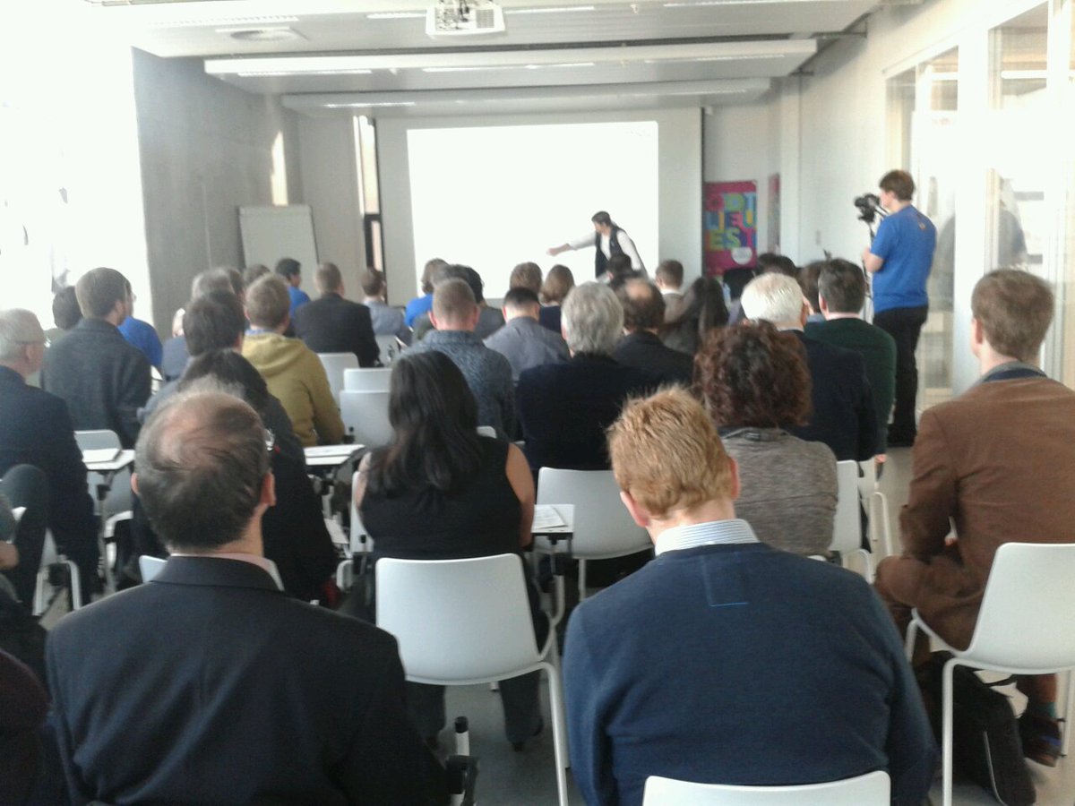 DFrigne's tweet image. #foss4gbe  demo parallel track started. Full room #osgeo #opensource Birgit Blaabjerg
