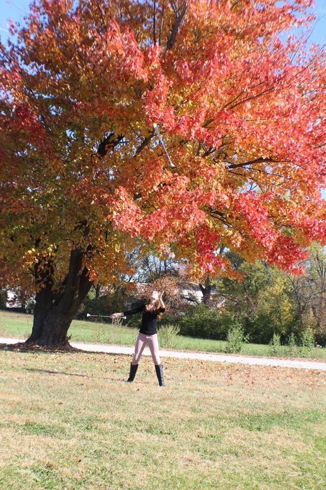KMOV's tweet photo. Tami Leckbee took this photo of her "twirler" Madison Leckbee in Elsberry, Mo. #Fall4Kent #n4tm https://t.co/A04AbvYS71