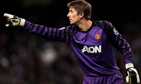 Happy birthday to Edwin van der Sar. The former Holland & Manchester United goalkeeper turns 45 today. 