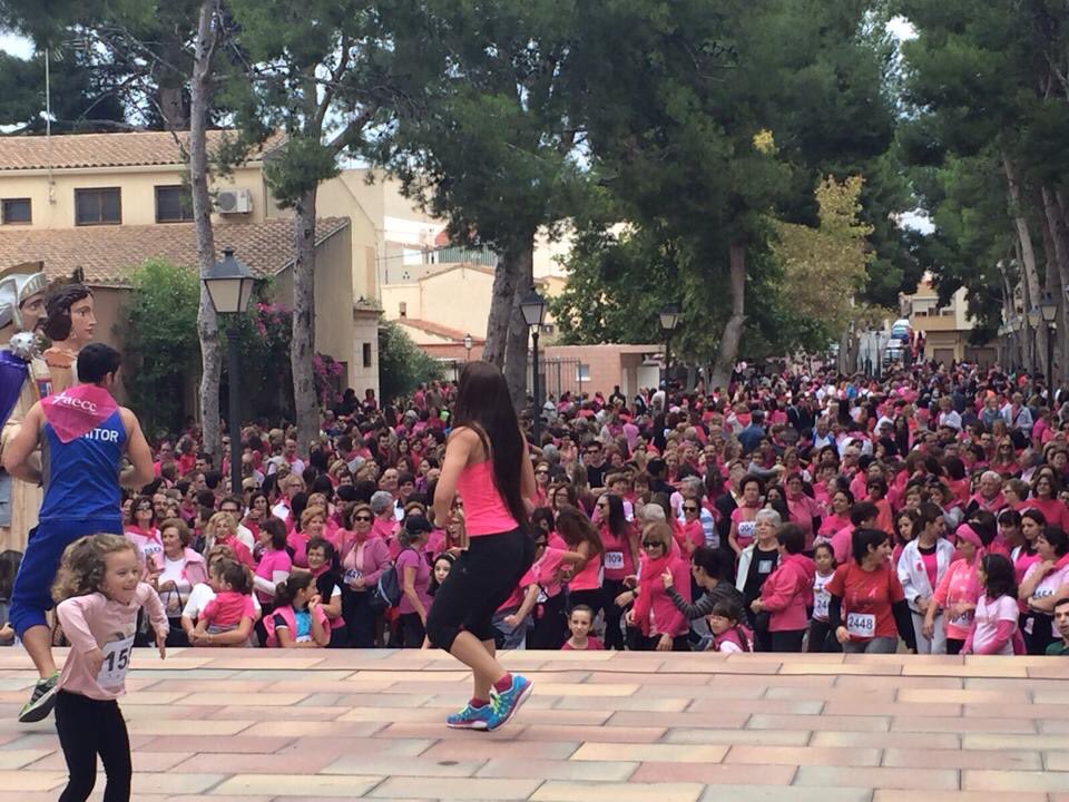 Me culturizo con la marcha rosa sobre el cancer de mama (Monovar)  #nuevasformaspubliUA