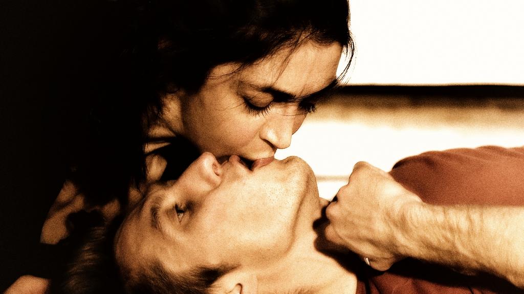 Rehearsals in full swing for <a href="/sue_nomorepink/">sue williams - nomorepink 💙</a> #THROB at <a href="/Museum_Cardiff/">Amgueddfa Caerdydd</a> (8 Nov) &amp; <a href="/RiverfrontArts/">The Riverfront</a> (13 Nov) Come &amp; see