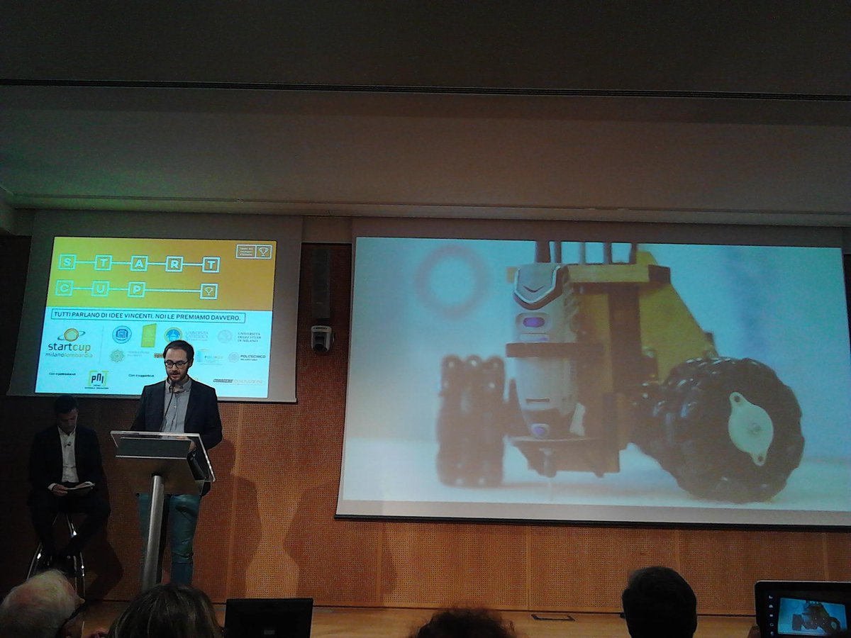polimi's tweet photo. #Goliath @polihub presenta a #startcupml la macchina utensile mobile a controllo numerico per lavorazioni di taglio. https://t.co/CIF7lclgYI
